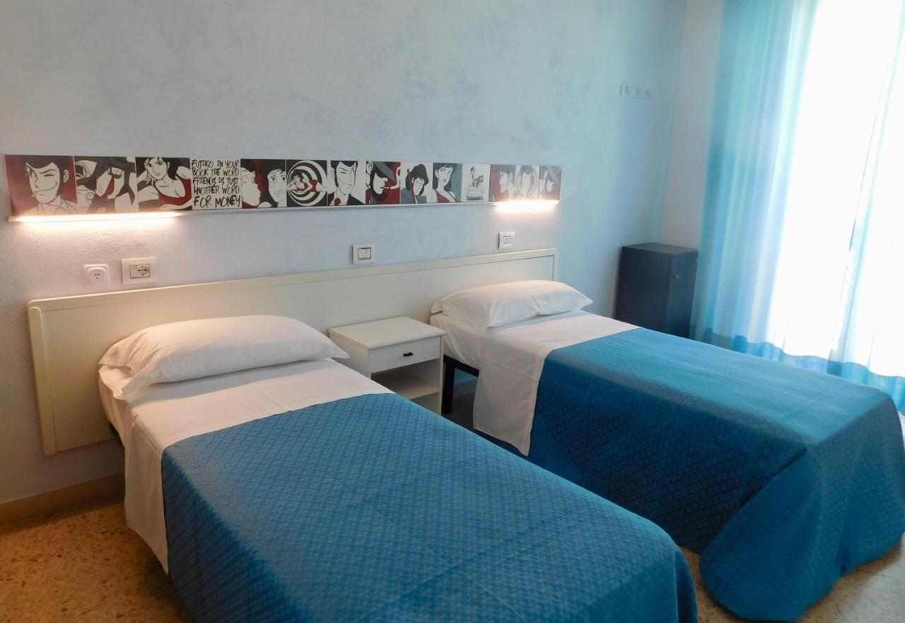 Hotel Dolores Rimini Exterior foto