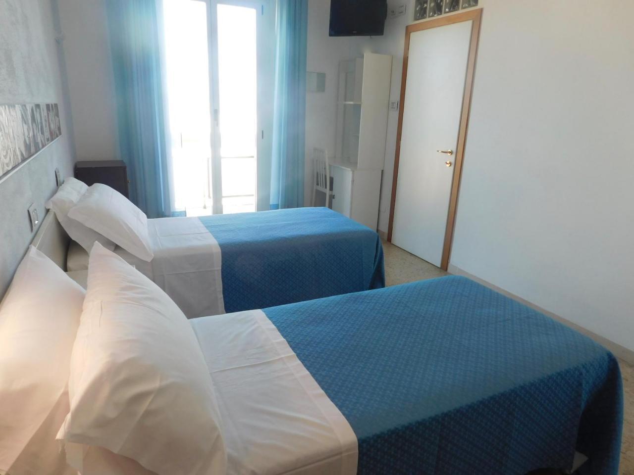 Hotel Dolores Rimini Exterior foto